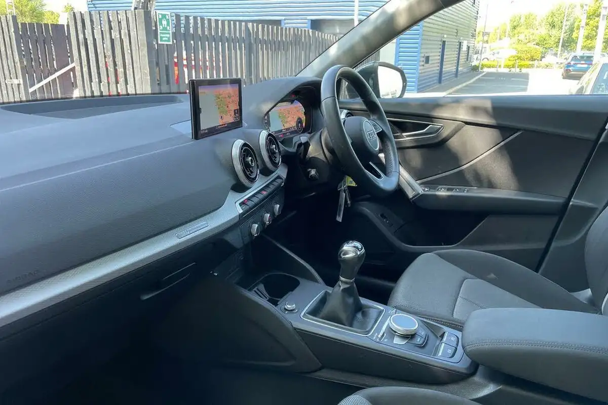 2021-audi-q2-15-35-tfsi-sport-big-26