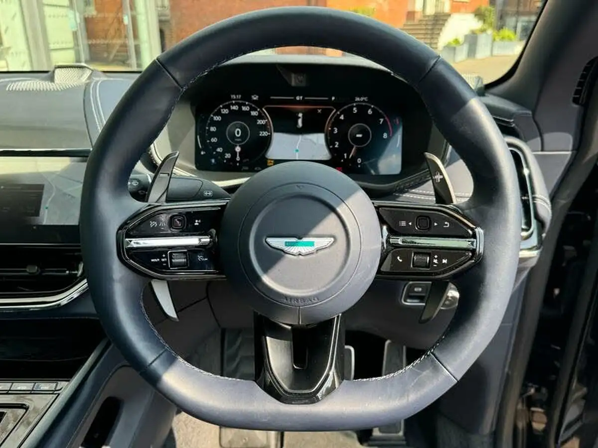 2024-aston-martin-dbx-40-v8-big-22