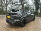 2020-lamborghini-urus-40-no-trim-small-11