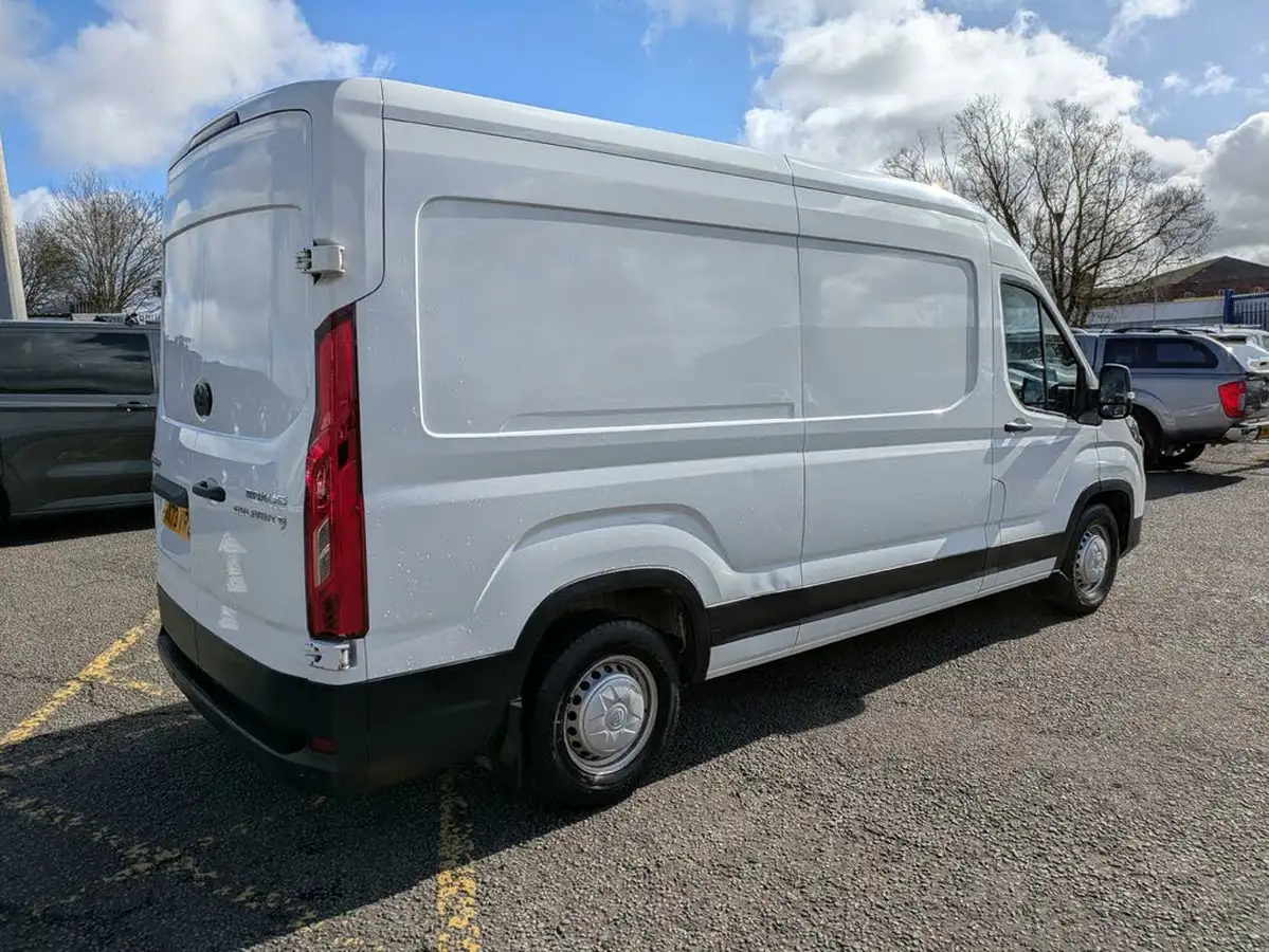 2023-maxus-deliver-9-big-6