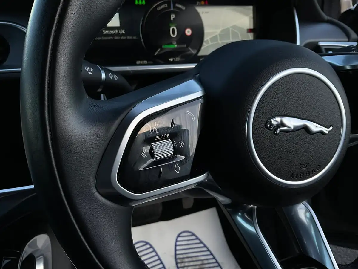 2021-jaguar-i-pace-ev400-black-big-29