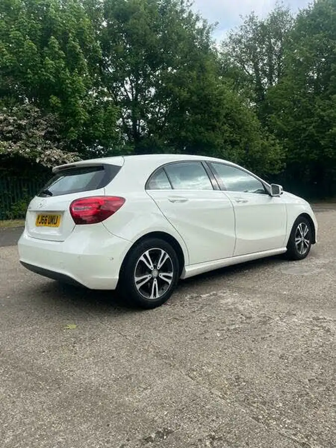2016-mercedes-benz-a-class-21d-a200d-se-executivess-big-14