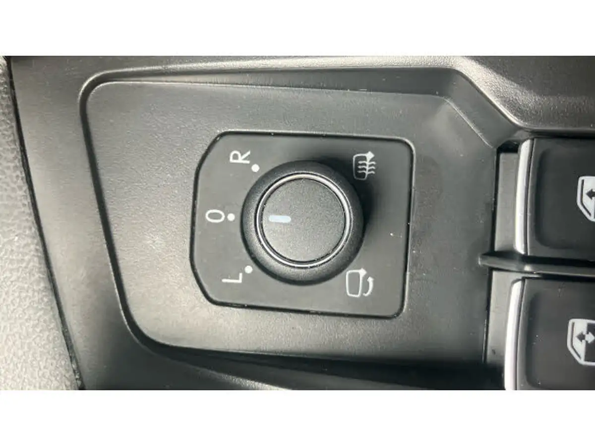 2022-volkswagen-tiguan-allspace-15-tsi-r-line-big-25