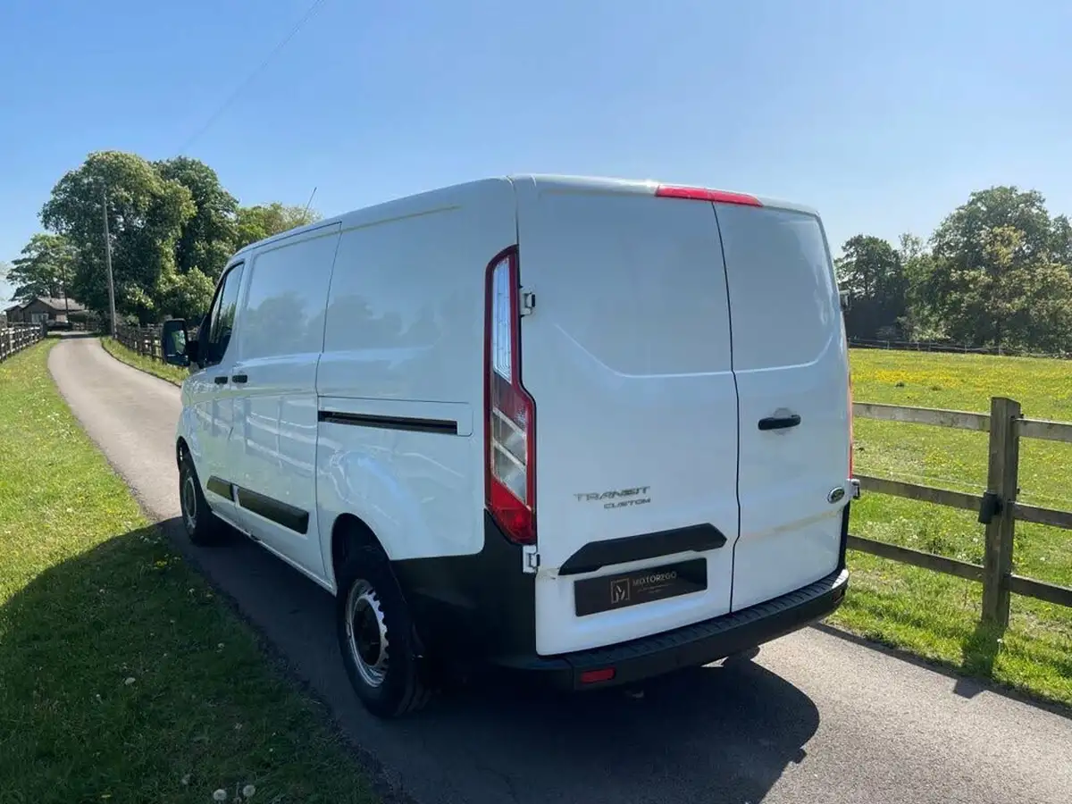 2021-ford-transit-custom-20tdci-300-l1h1-leader-105pseu6dt-panel-van-big-3