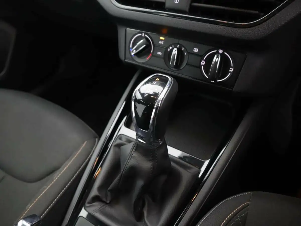 2021-skoda-kamiq-10-tsi-se-109ps-dsg-big-15