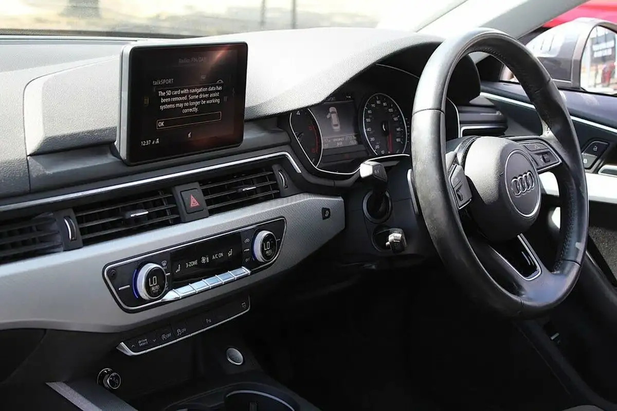 2017-audi-a4-avant-20-tdi-quattro-sport-big-8
