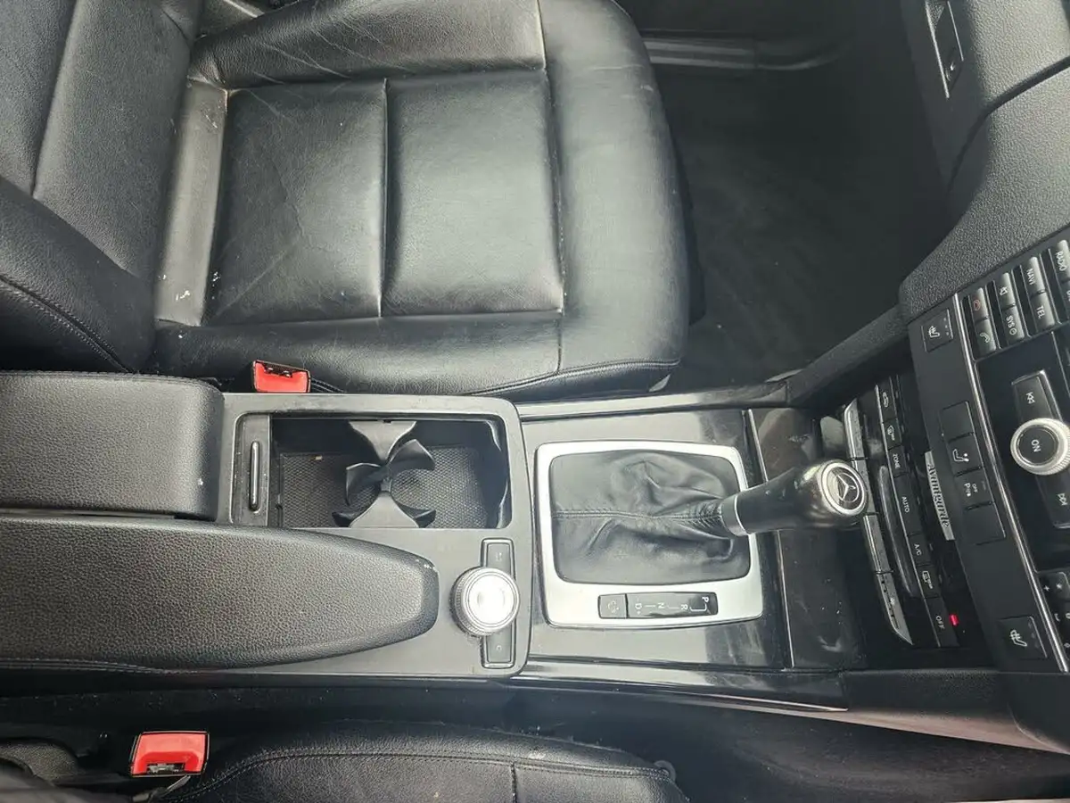 2010-mercedes-benz-e-class-21td-e200-cdi-avantgarde-auto-big-24