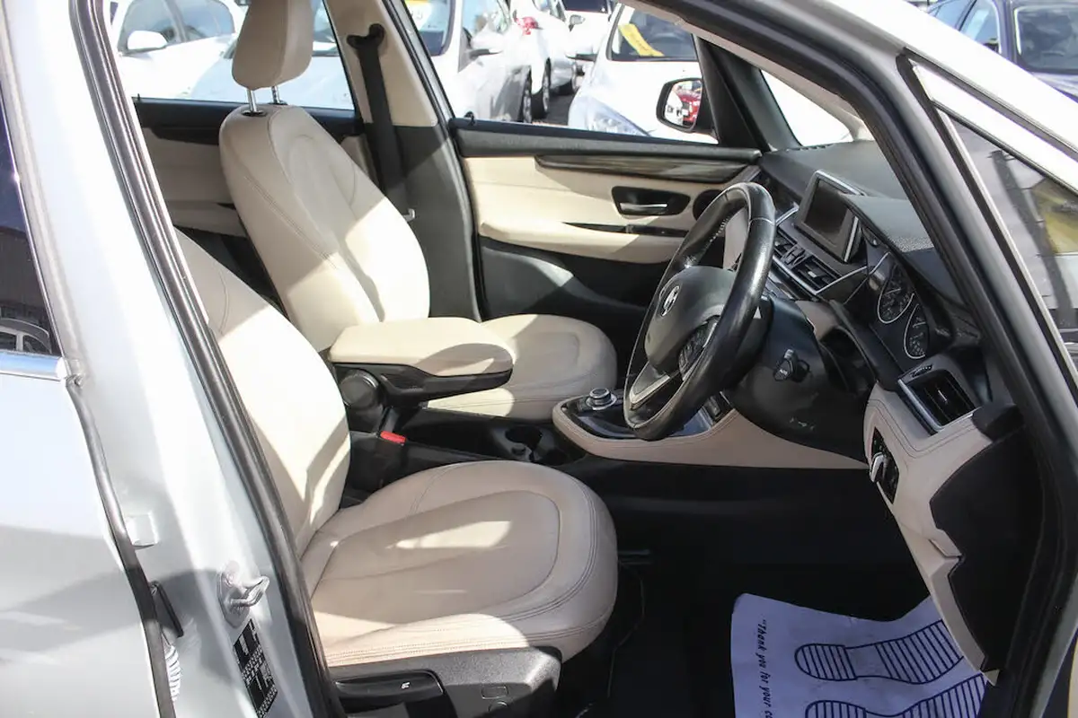2015-bmw-2-series-15td-216d-luxury-active-big-14