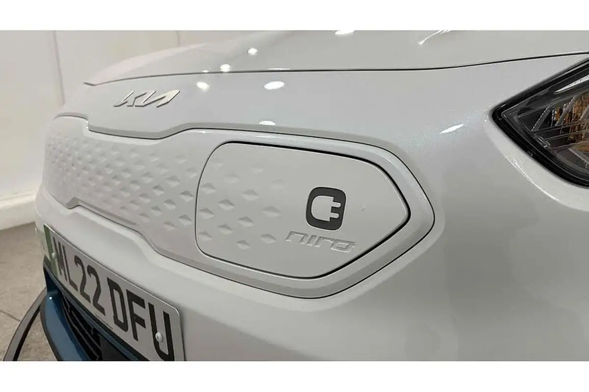 2022-kia-e-niro-ev-3-big-15