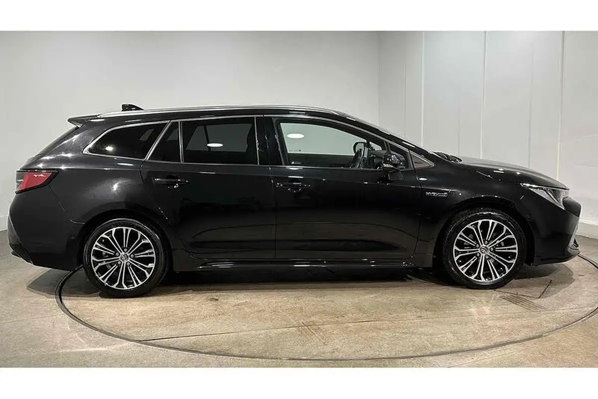 2021-toyota-corolla-18-vvt-i-excel-trk-touring-sports-big-3