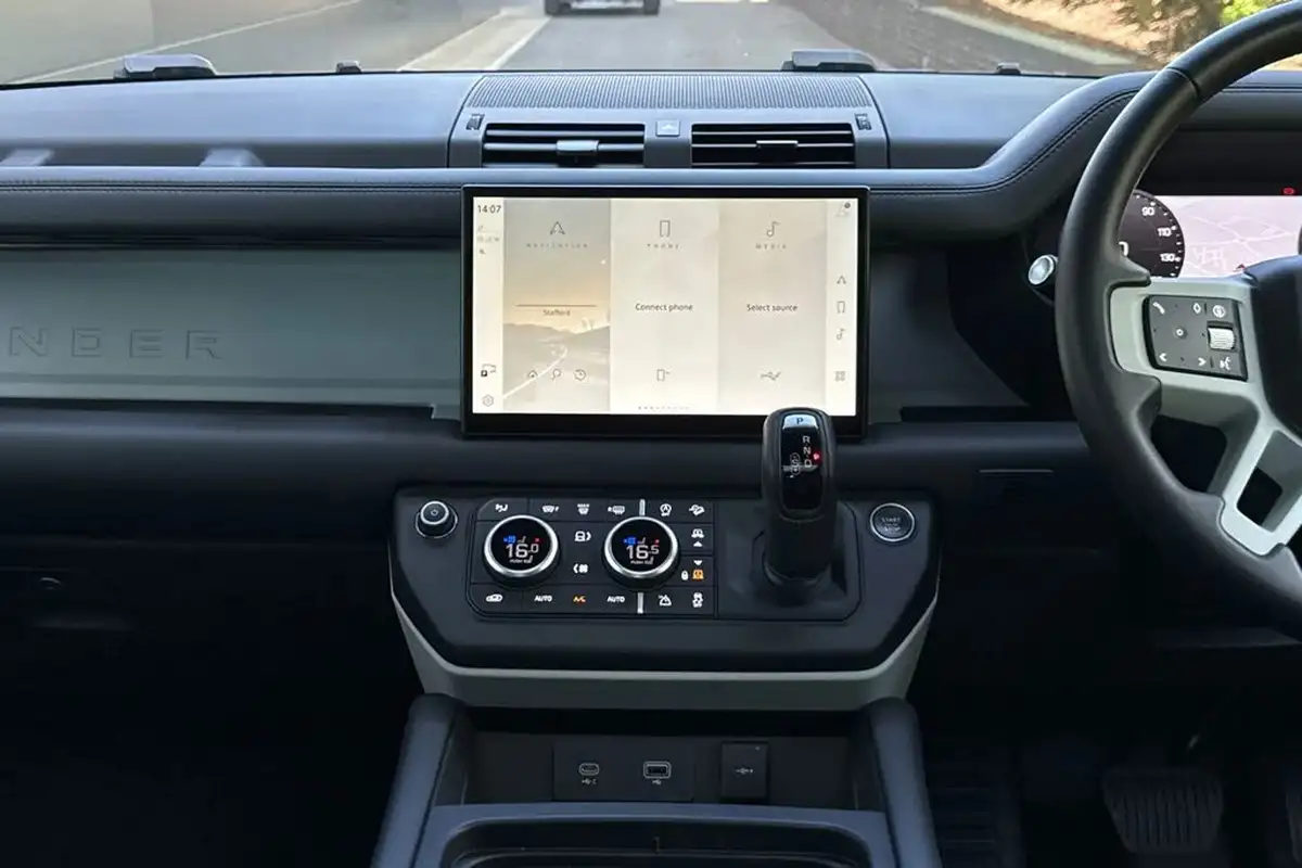 2023-land-rover-90-defender-30-d250-x-dynamic-hse-big-14