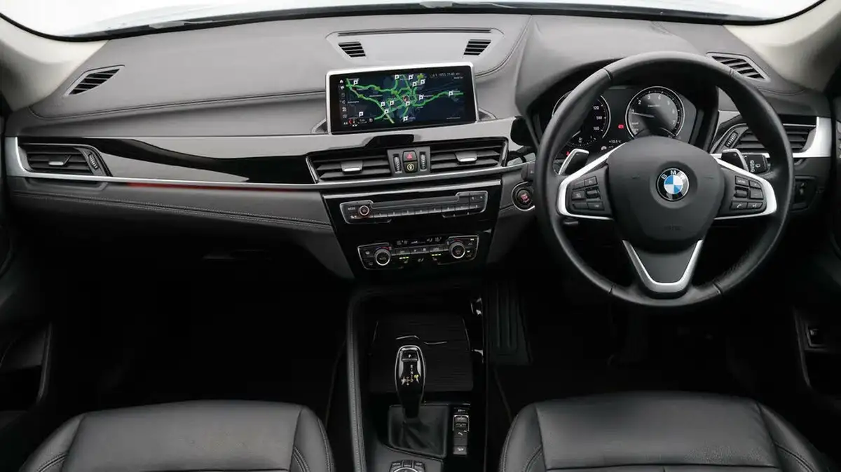 2022-bmw-x1-20-xdrive20i-xline-big-13