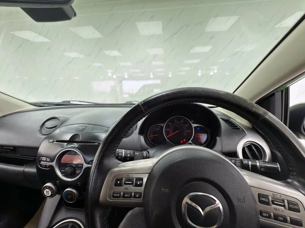 2009-mazda-mazda2-15-sport-5d-big-14