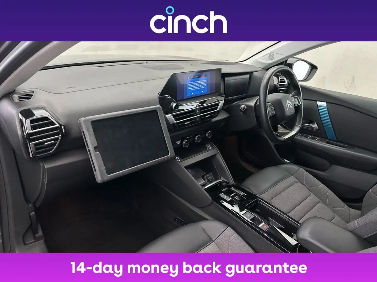 2022-citroen-c4-e-shine-big-9