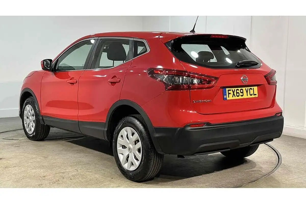 2018-nissan-qashqai-13-dig-t-visia-big-5
