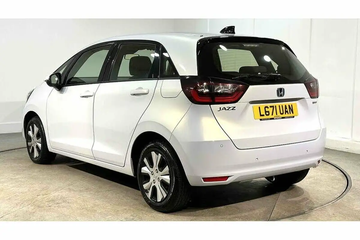 2021-honda-jazz-15-i-mmd-sr-109ps-big-4