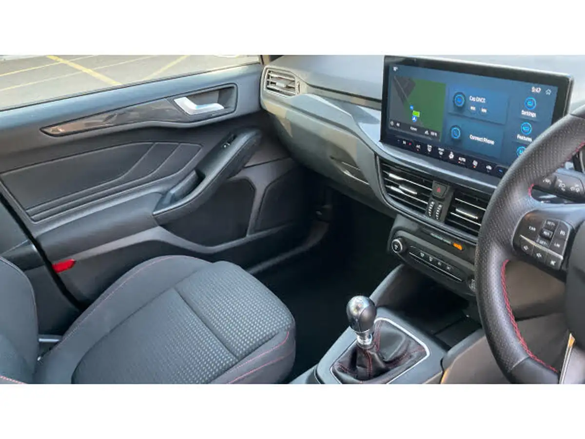 2022-ford-focus-10t-st-line-125ps-hatchback-big-13