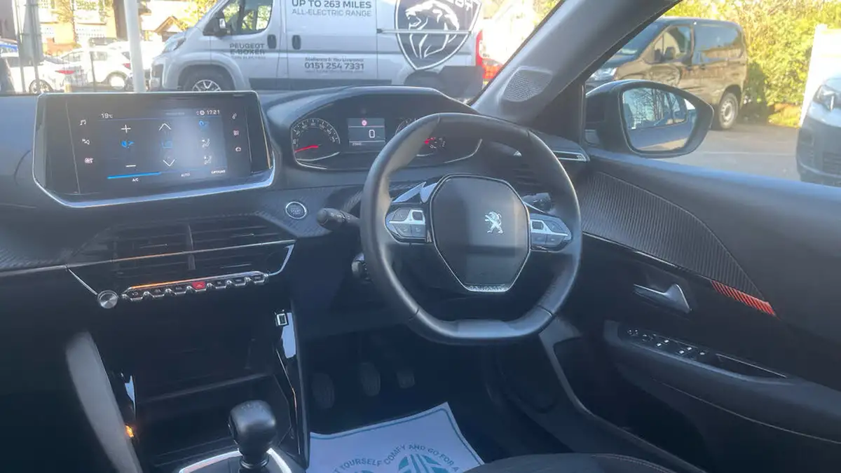 2022-peugeot-208-12-puretech-active-premium-100ps-big-10