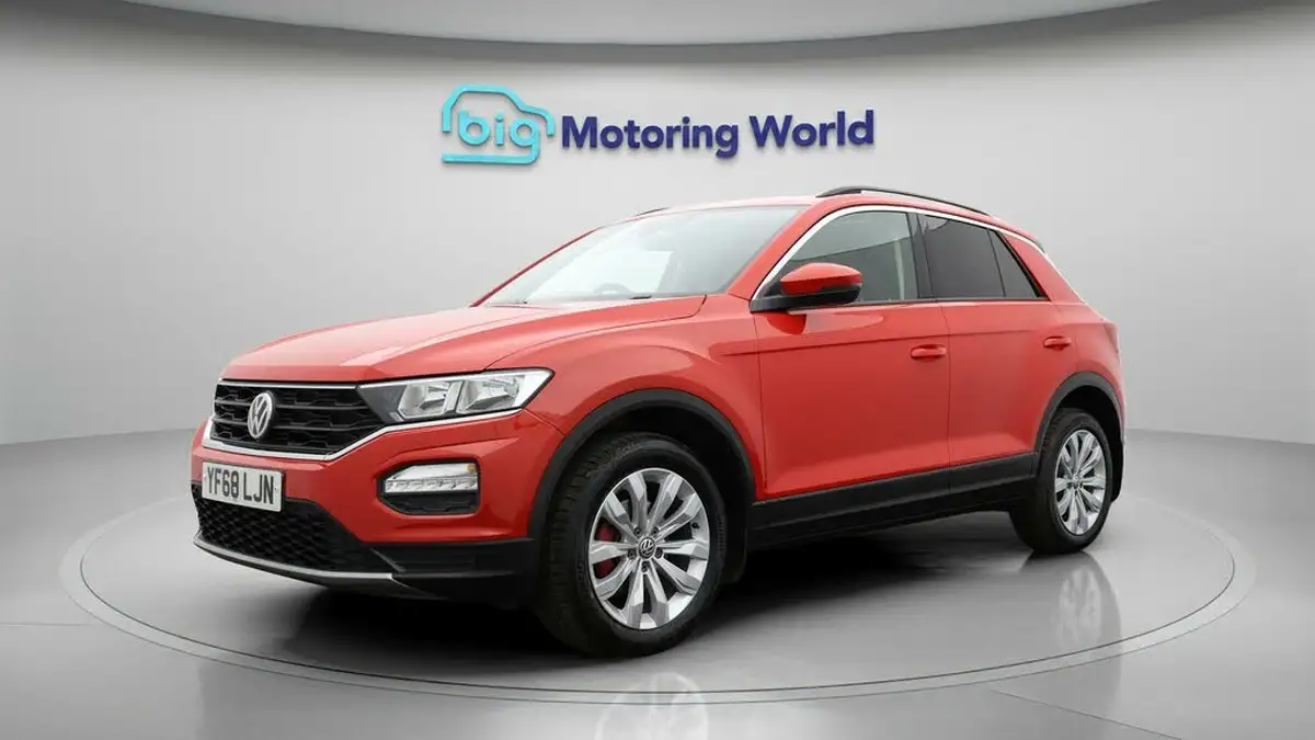 2018-volkswagen-t-roc-10-tsi-se-big-2