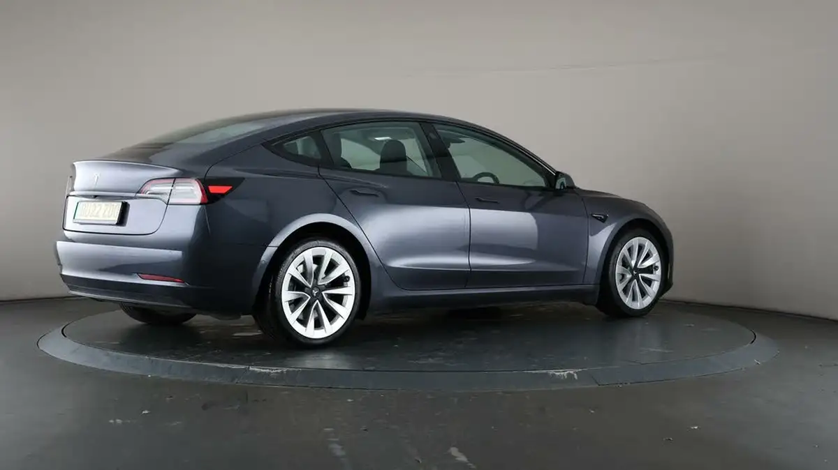 2021-tesla-model-3-e-standard-plus-big-7