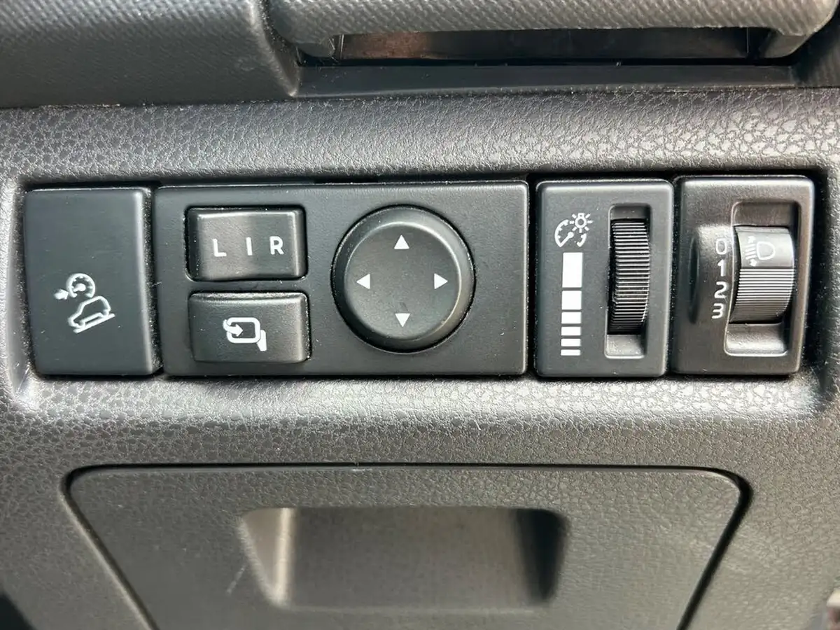 2017-isuzu-d-max-19td-yukon-double-pickup-big-24