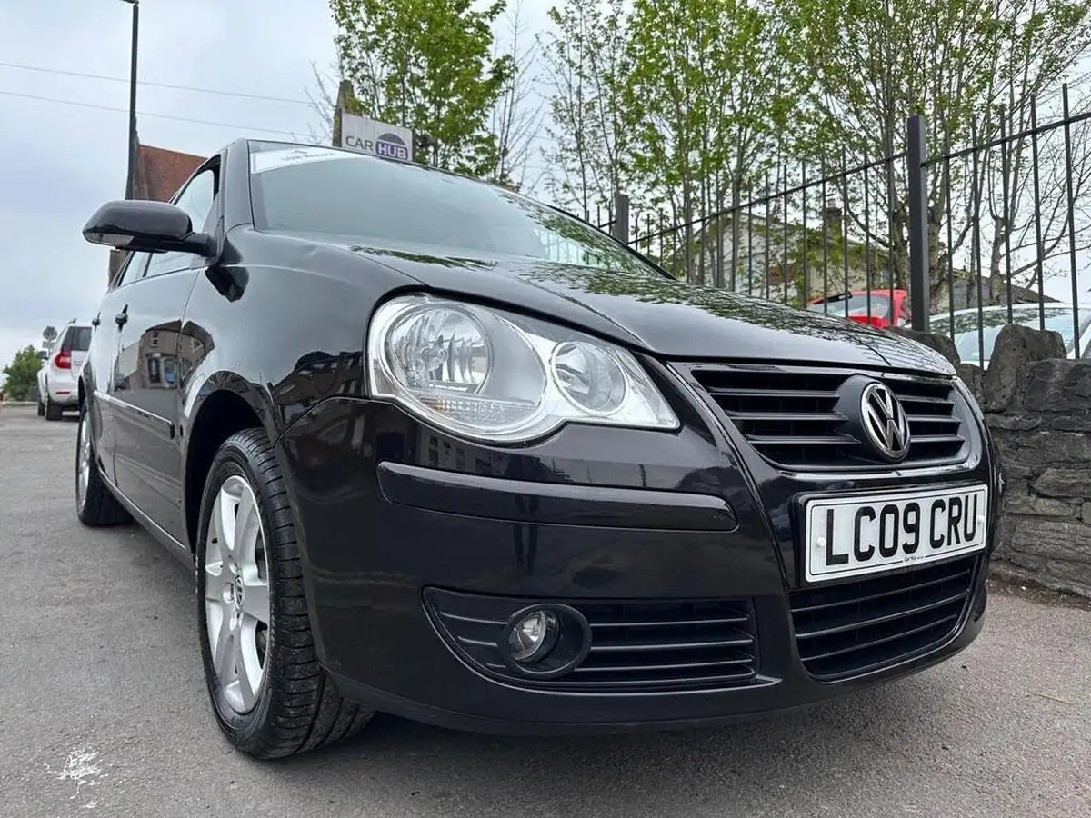 2009-volkswagen-polo-12-match-70ps-5d-big-0