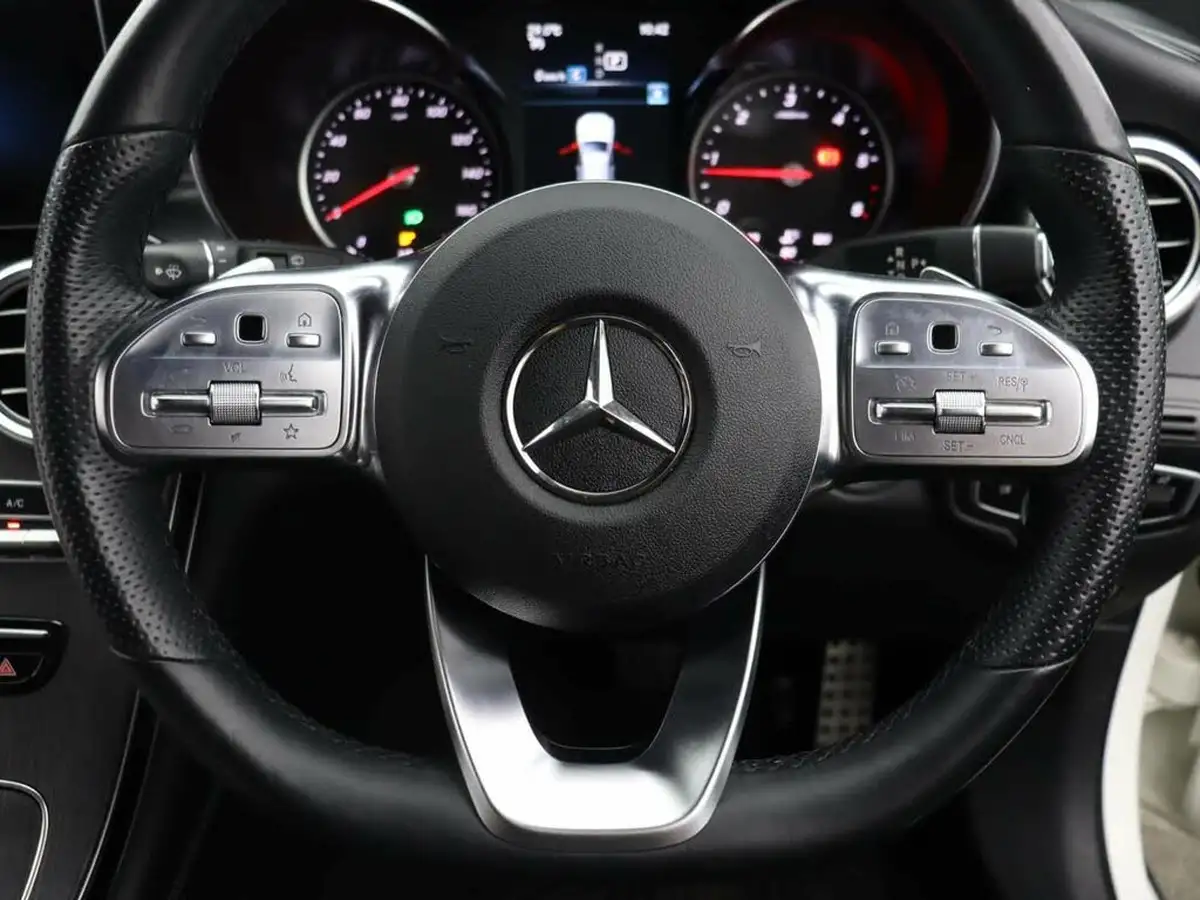 2019-mercedes-benz-glc-class-20d-glc220d-amg-line-station-wagon-5d-4matic-plus-big-24