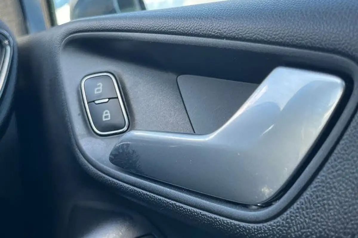 2022-ford-fiesta-10t-st-line-100ps-5d-big-35
