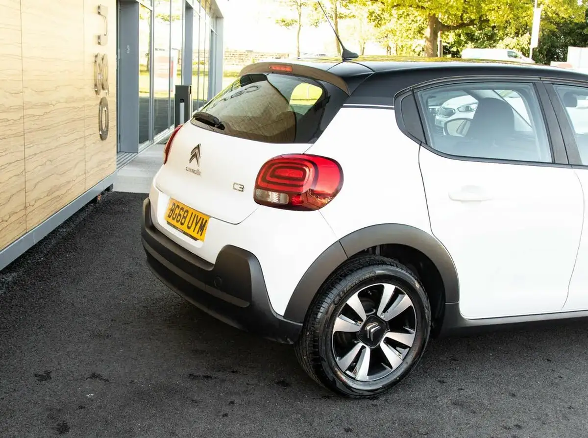 2018-citroen-c3-12-puretech-feel-82ps-big-8