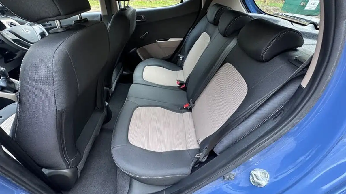 2016-hyundai-i10-10-s-air-big-20