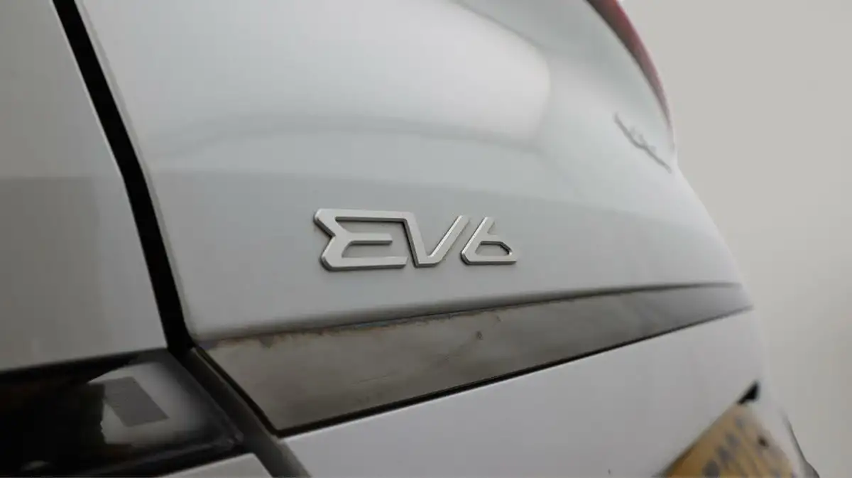 2022-kia-ev6-e-gt-line-320bhp-awd-big-21
