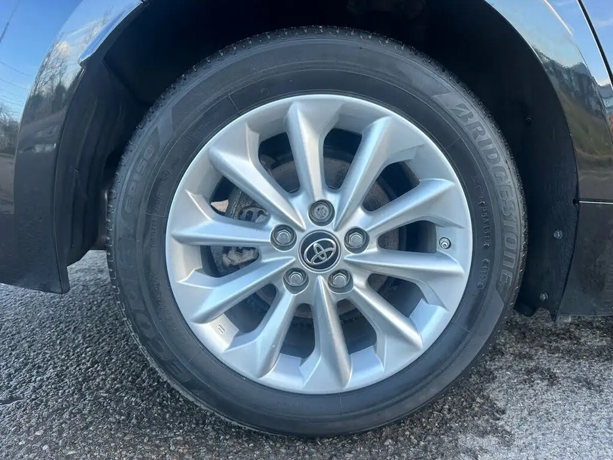 2020-toyota-corolla-18-vvt-i-icon-tech-saloon-4d-big-6