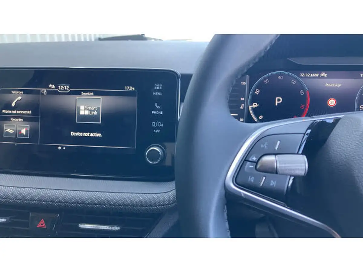 2025-skoda-fabia-10-tsi-design-edition-116ps-dsg-big-20