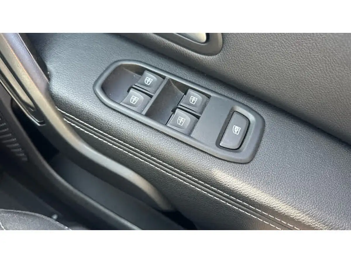 2021-dacia-duster-09-tce-prestige-big-28