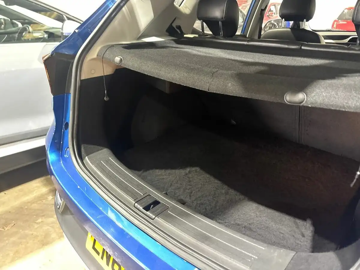 2019-mg-zs-suv-10t-gdi-exclusive-111ps-big-25