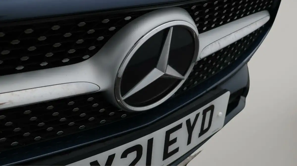 2021-mercedes-benz-cla-13-cla-200-amg-line-coupe-4d-big-22