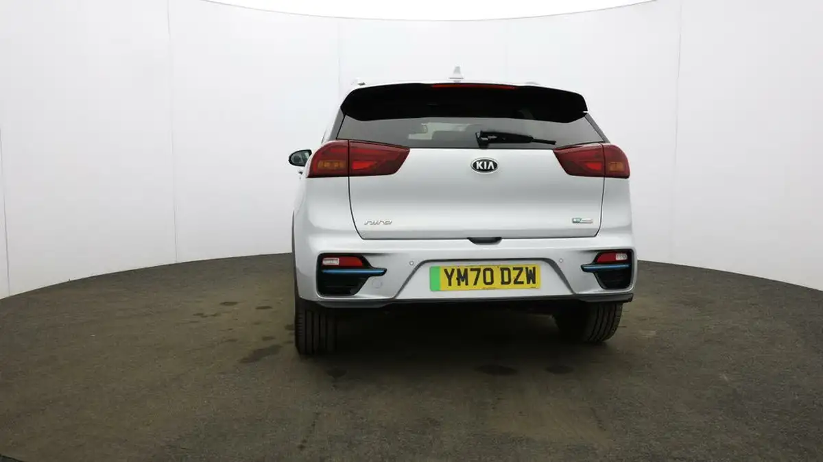 2021-kia-e-niro-ev-4-big-56