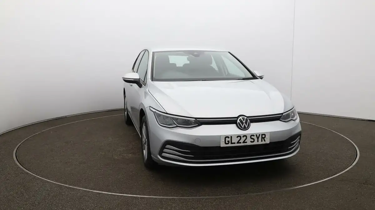 2022-volkswagen-golf-10-tsi-life-hatchback-big-32