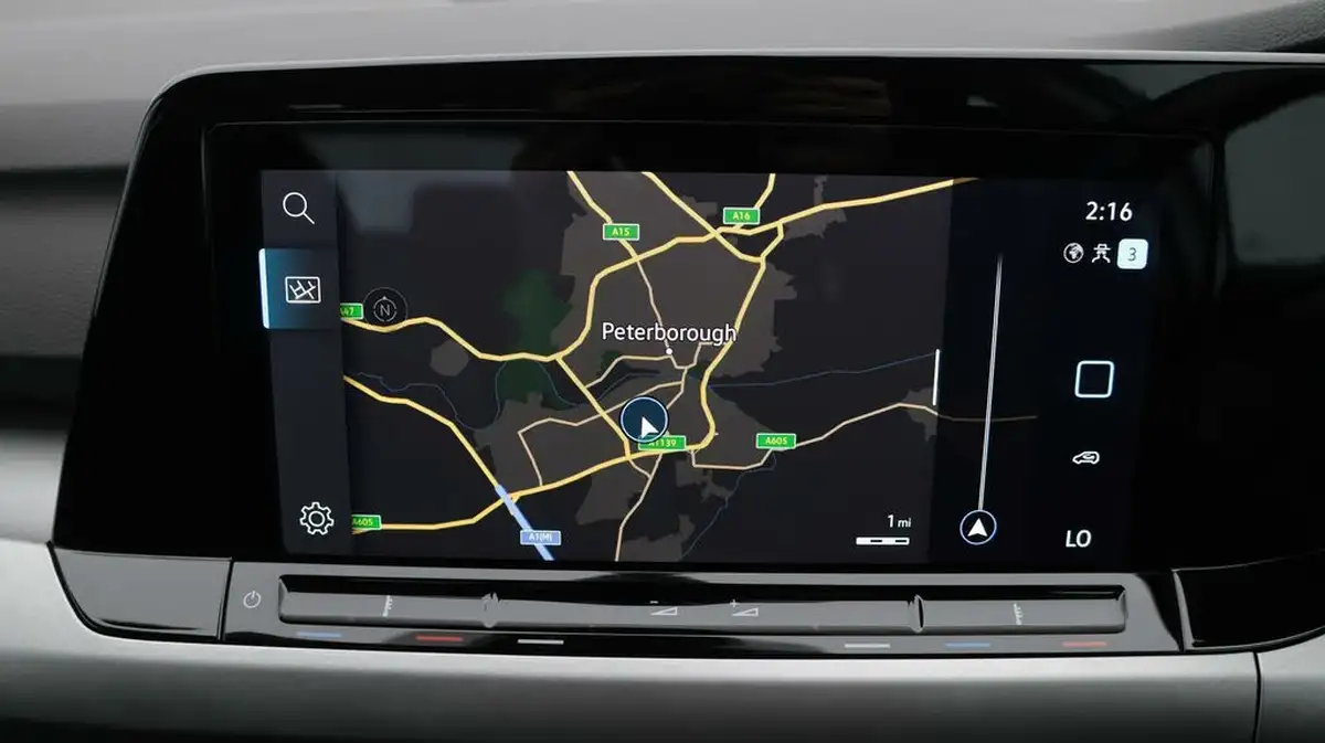 2022-volkswagen-golf-10-tsi-life-hatchback-big-11