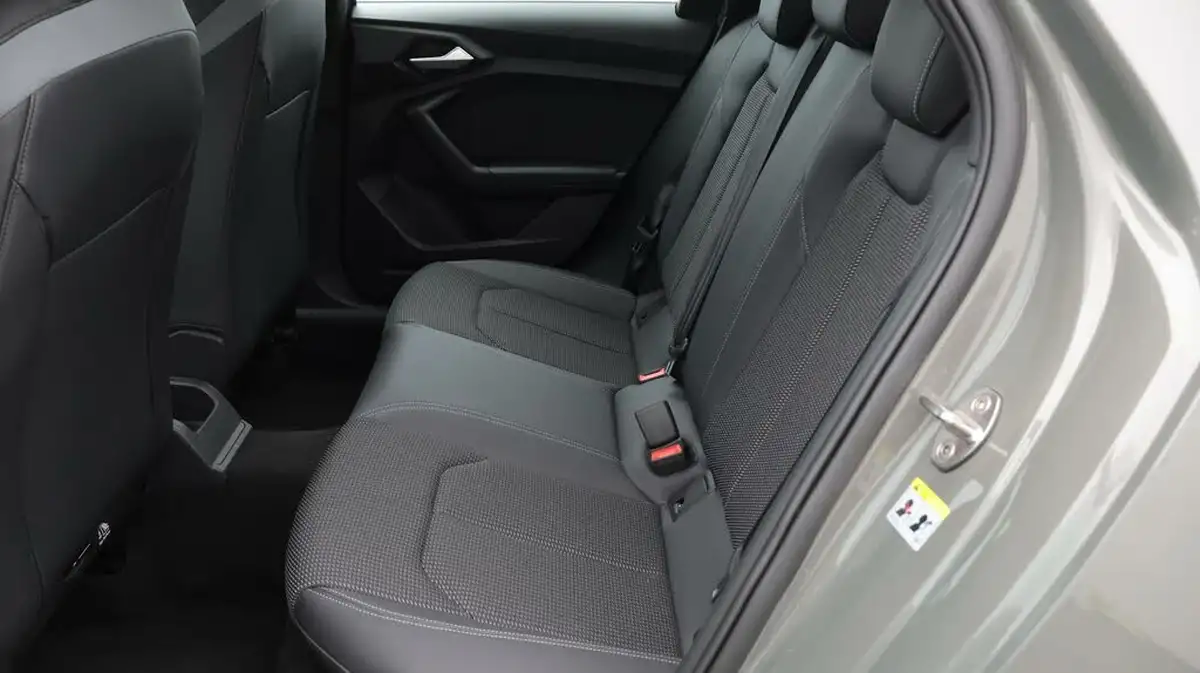 2023-audi-a1-10-30-tfsi-s-line-big-16