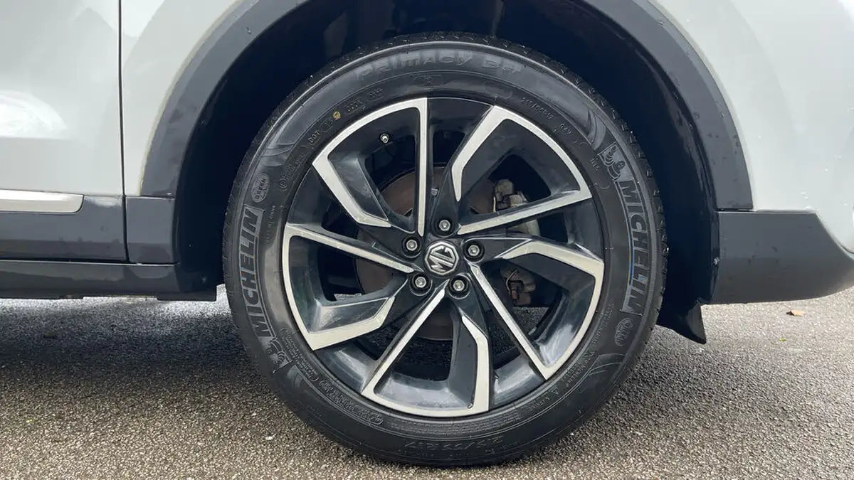 2023-mg-zs-suv-15-vti-tech-exclusive-big-19