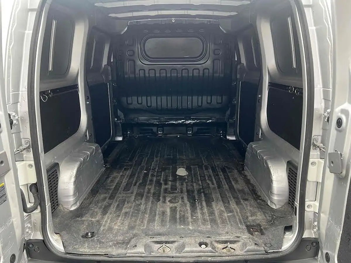 2019-nissan-env200-e-acenta-panel-van-auto-big-2