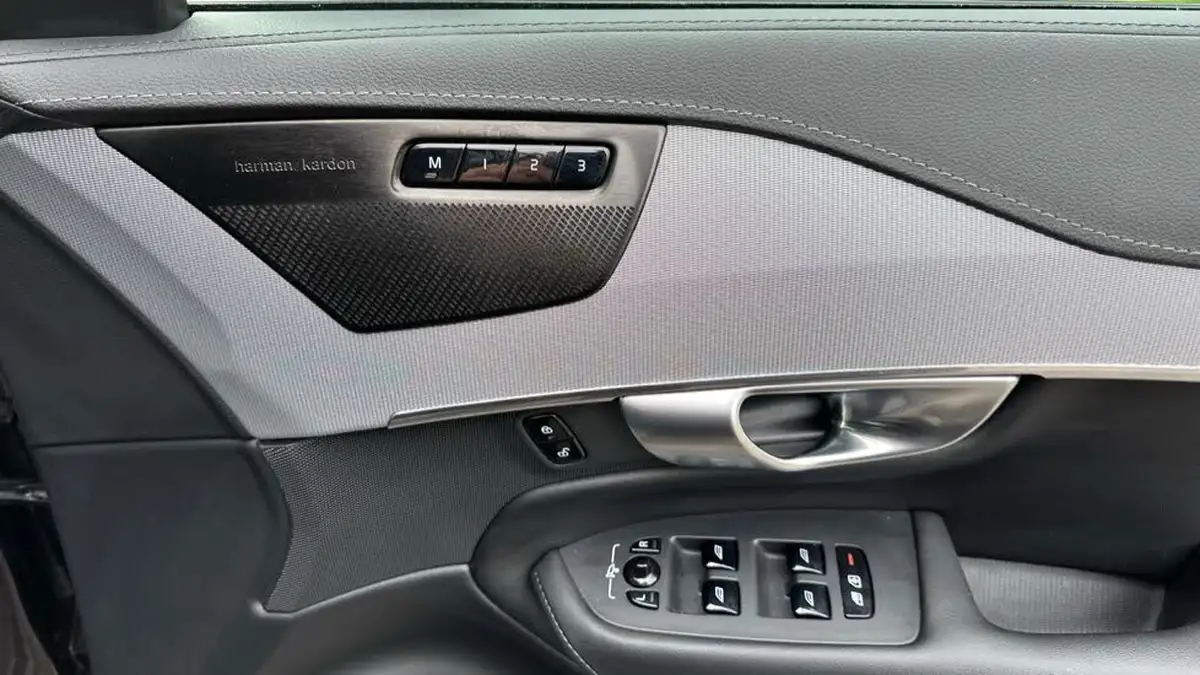 2024-volvo-xc90-20td-b5-plus-big-14