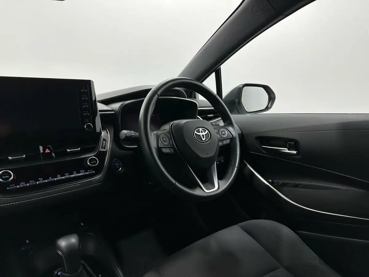 2019-toyota-corolla-18-vvt-i-icon-spare-wheel-hatchback-5d-big-9