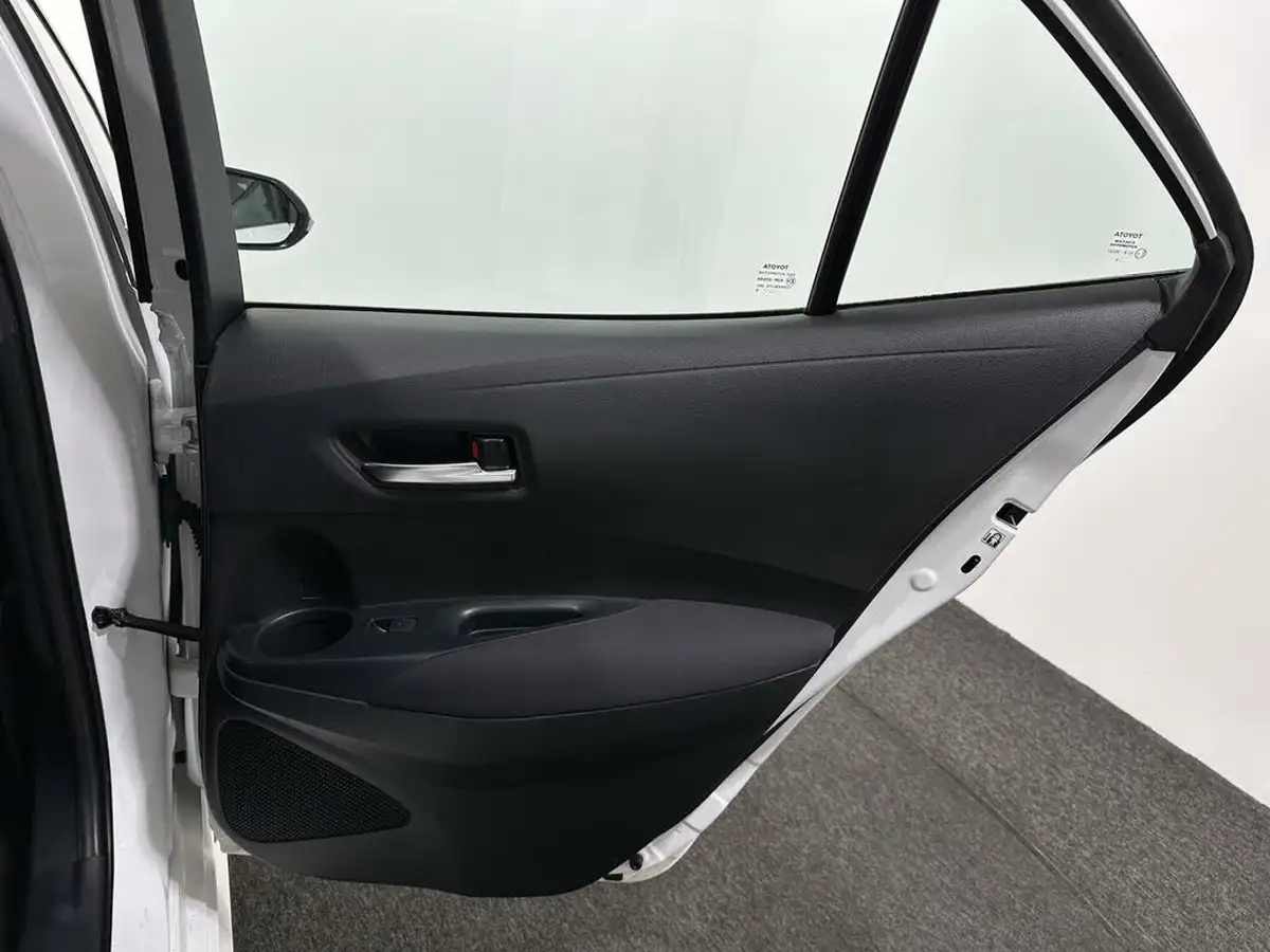2019-toyota-corolla-18-vvt-i-icon-spare-wheel-hatchback-5d-big-37