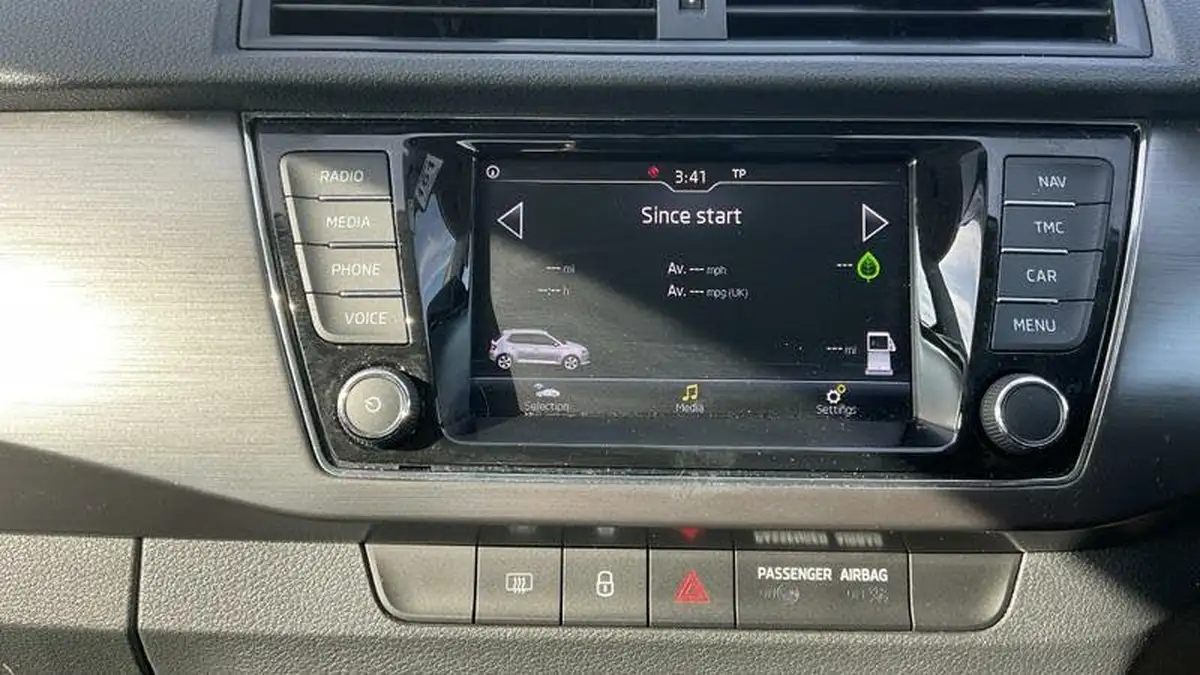 2021-skoda-fabia-10-tsi-se-drive-95ps-hatchback-dsg-big-16