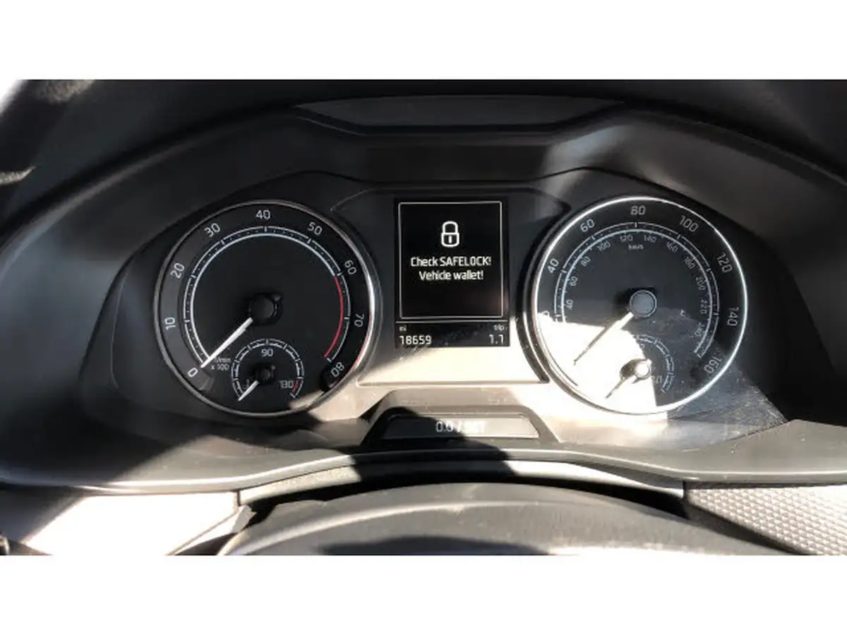 2021-skoda-kamiq-10-tsi-se-109ps-dsg-big-17