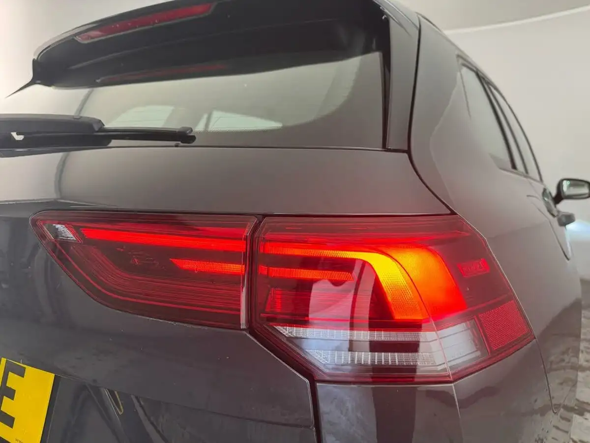 2021-volkswagen-golf-10-tsi-life-estate-big-51
