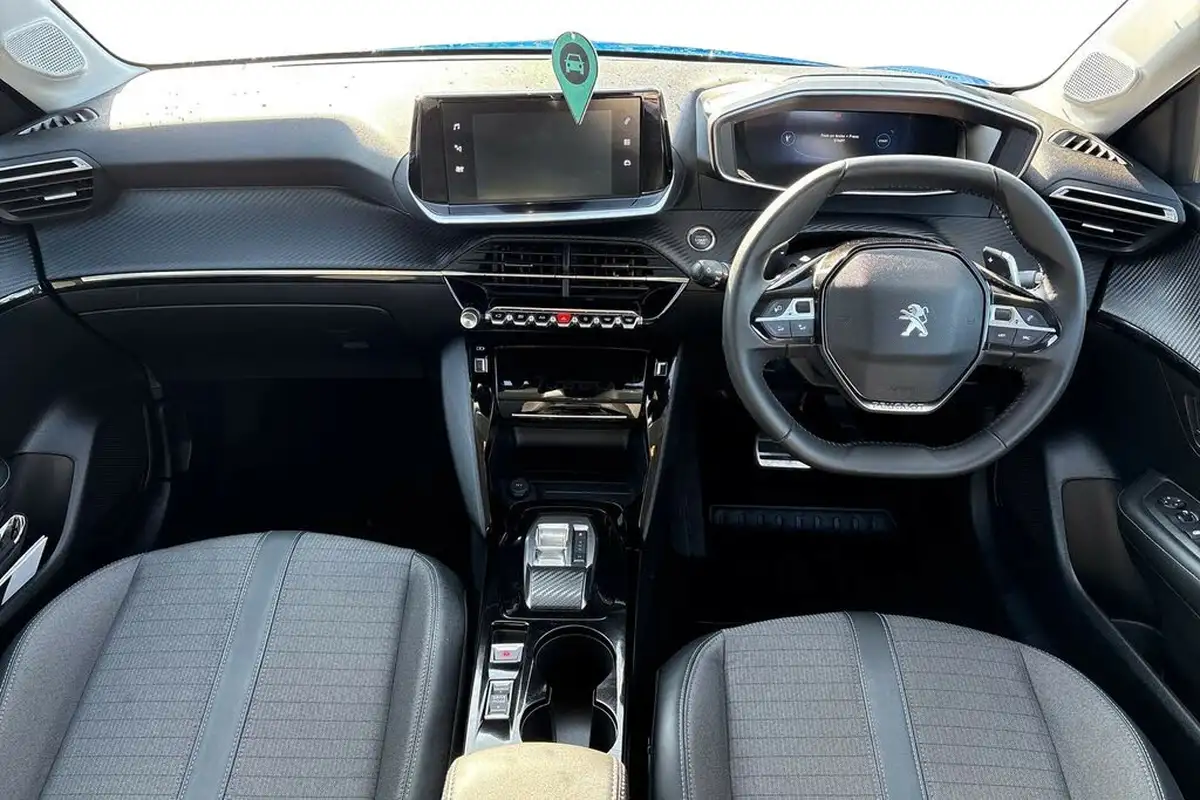 2023-peugeot-208-12-puretech-allure-premium-130ps-eat8-big-10