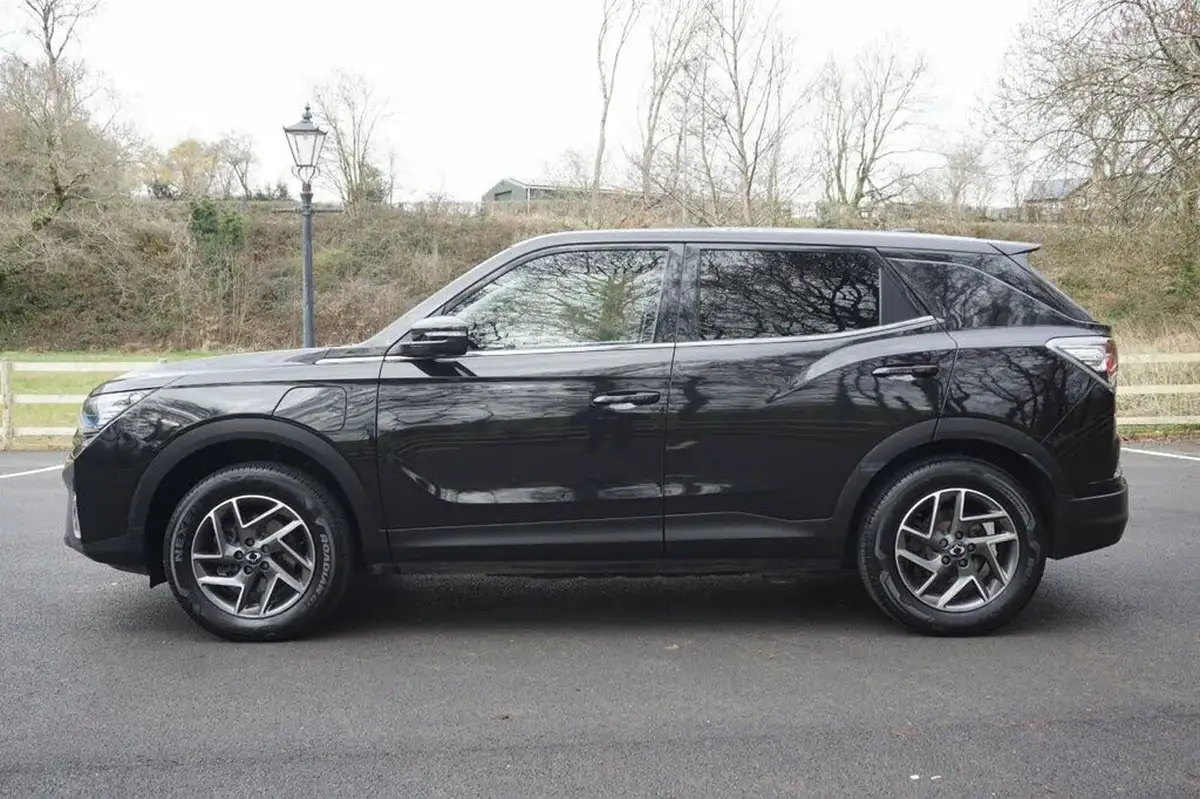 2024-kgm-ssangyong-korando-e-motion-e-ultimate-big-15